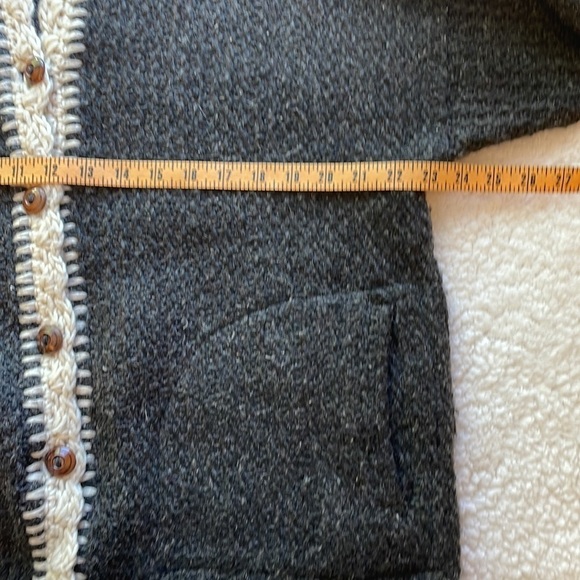 Handmade Thick Chunky Overaized Wool Sweater Cardigan, Made in Ecuador Woman's M - Picture 9 of 11